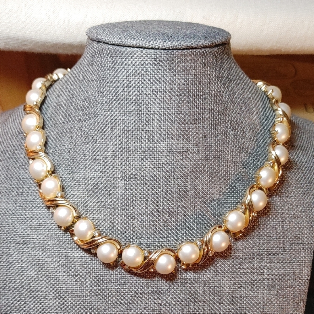 VTG Crown Trifari Pearl & Diamond Choker Short Necklace In Gold 16"